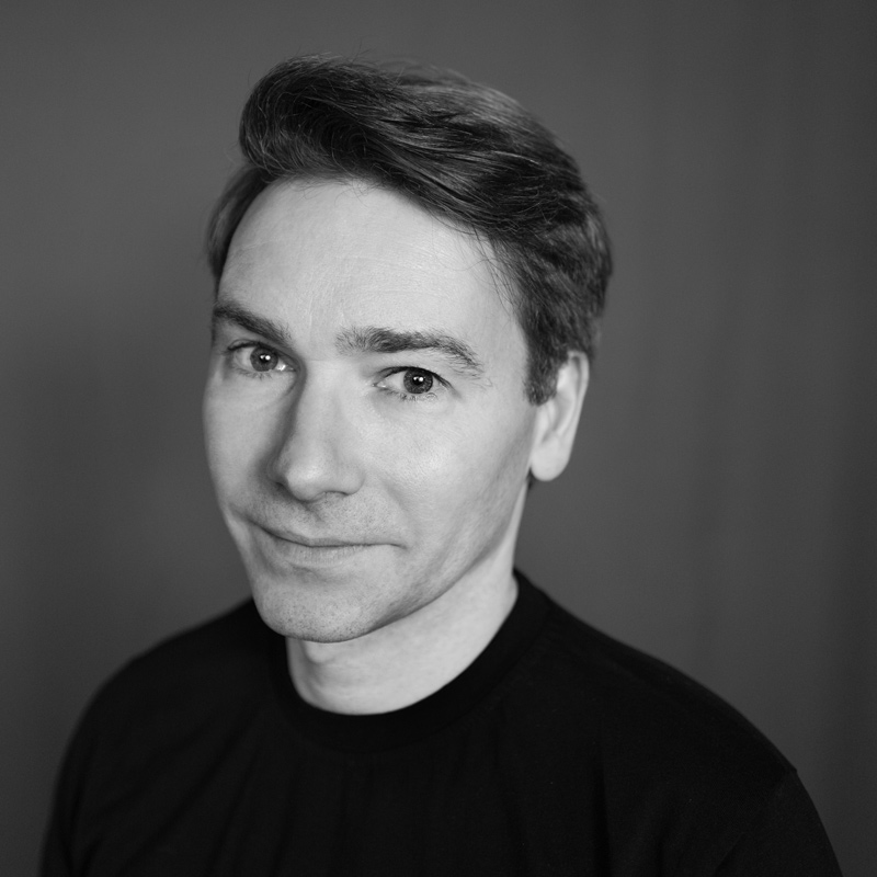 Роман Серков